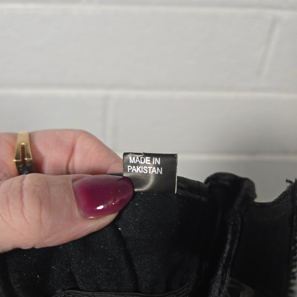 Vtg Black Leather Driving Gloves Womens Large Perforated Moto Biker Goth Emo - Picture 7 of 9